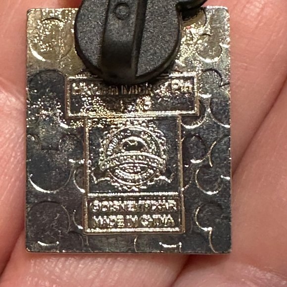 Disney Mickey Hidden Trading Pin Mater Junkyard Jamboree Sings 2014 Authentic - Picture 4 of 5